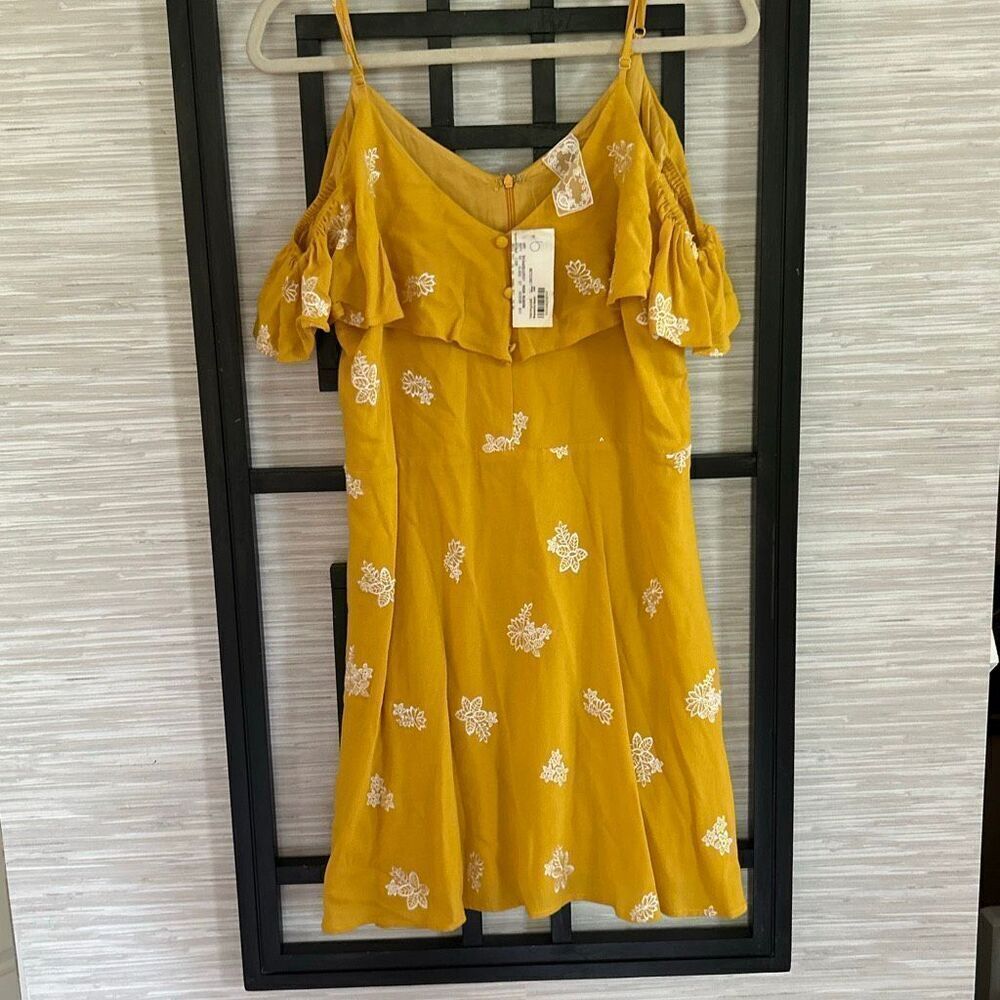 NWT Sadie & Sage mustard yellow cute dress spaghetti strap off the shoulder size